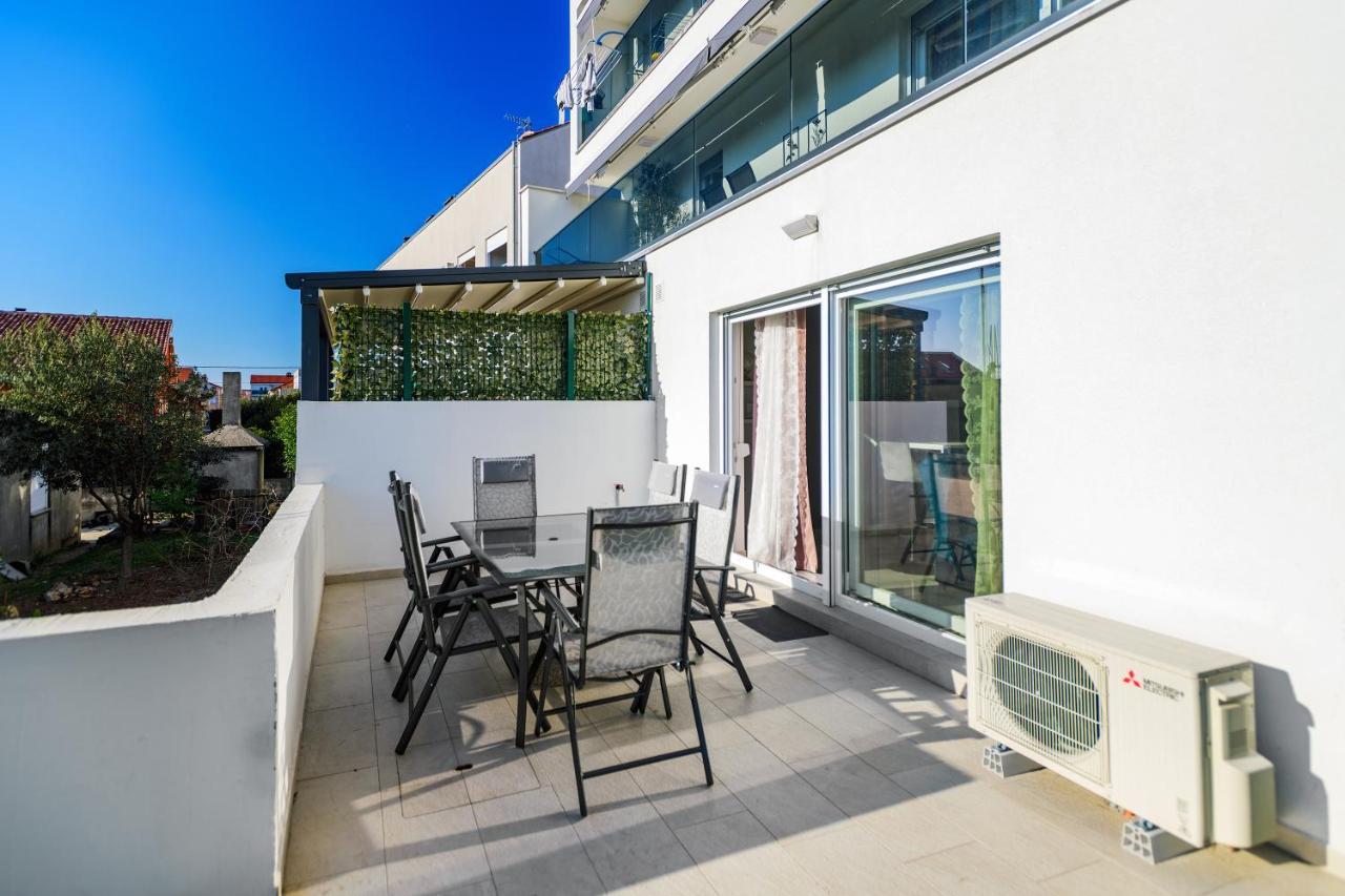 Holiday Apartment Zadar - With Summer Balcony And Parking Exterior foto